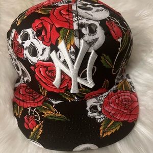 New York Yankees Skull & Roses SnapBack